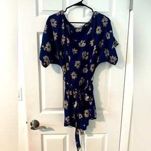 Nice tunic by Poema, great fabric and feel.